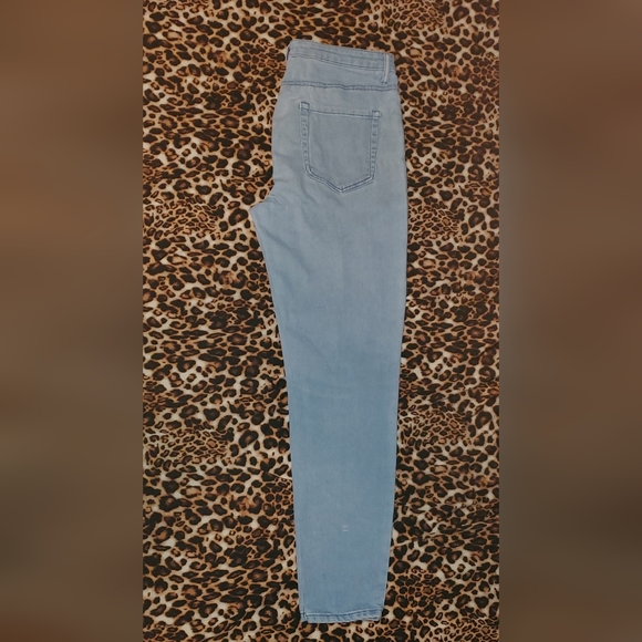 Forever 21 Women Jeans Light Blue Color Size 31 - Picture 3 of 5